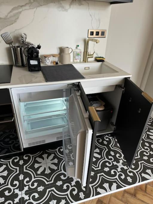 Bel Appartement Climatise En Plein Coeur De ลีลล์ ภายนอก รูปภาพ